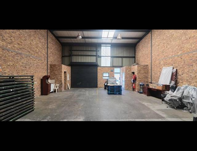INDUSTRIAL PROPERTY TO RENT IN N4 GATEWAY INDUSTRIAL PARK